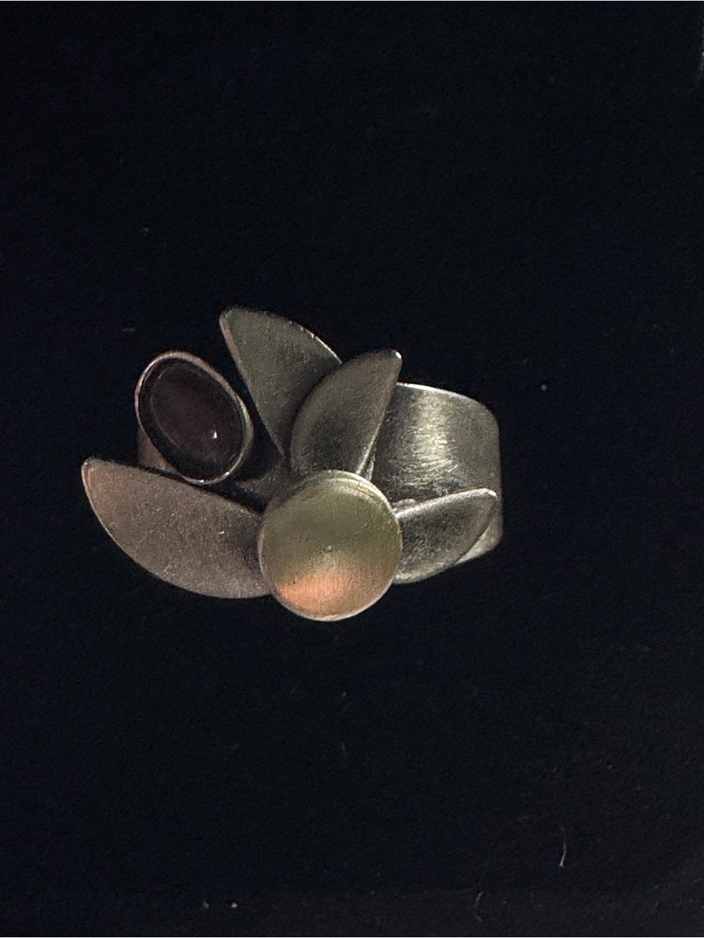 Christophe Poly Modernist Architectural Flower Ring stainless, purple stone